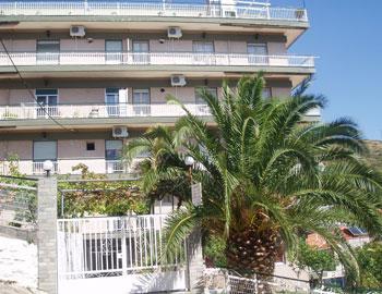Ενοικιαζόμενα Δωμάτια Rania House Νέος Μαρμαράς